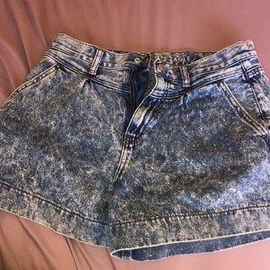American Eagle high waisted jean shorts